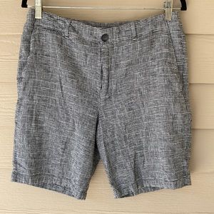 Calvin Klein Mens shorts size 33w, 9” inseam